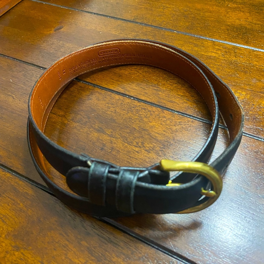 SALE! GUC! COACH Vintage Black Leather Belt, size large.